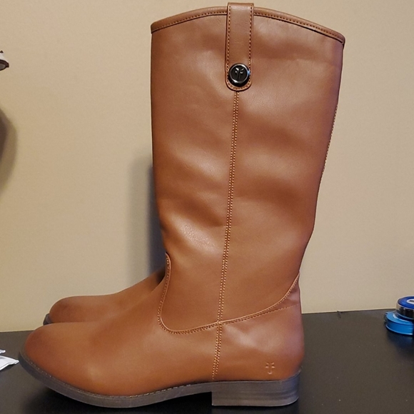 New Frye Boots - Picture 5 of 16